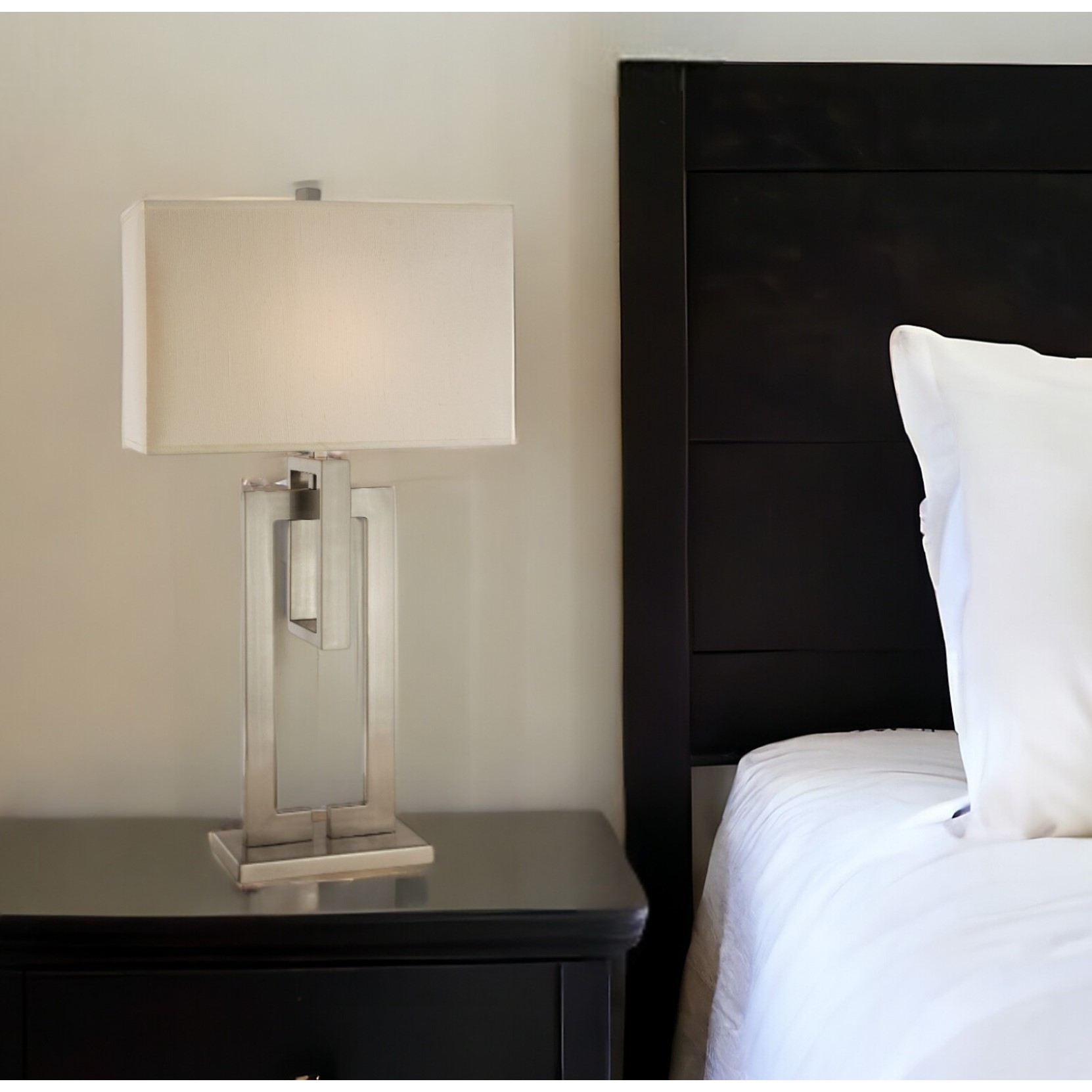 Lâmpada de mesa com diodo emis - Geometric Lamp Shade avaliação e preço